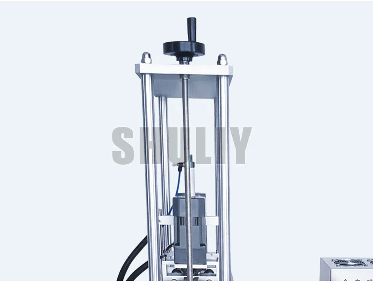 Automatic bottle capping machine Automatic bottle capping machine